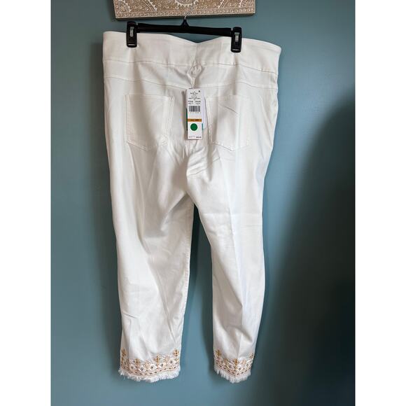 Ruby Road Missy Keep It Natural White Embellished Ankle Pant NWT - Picture 9 of 9